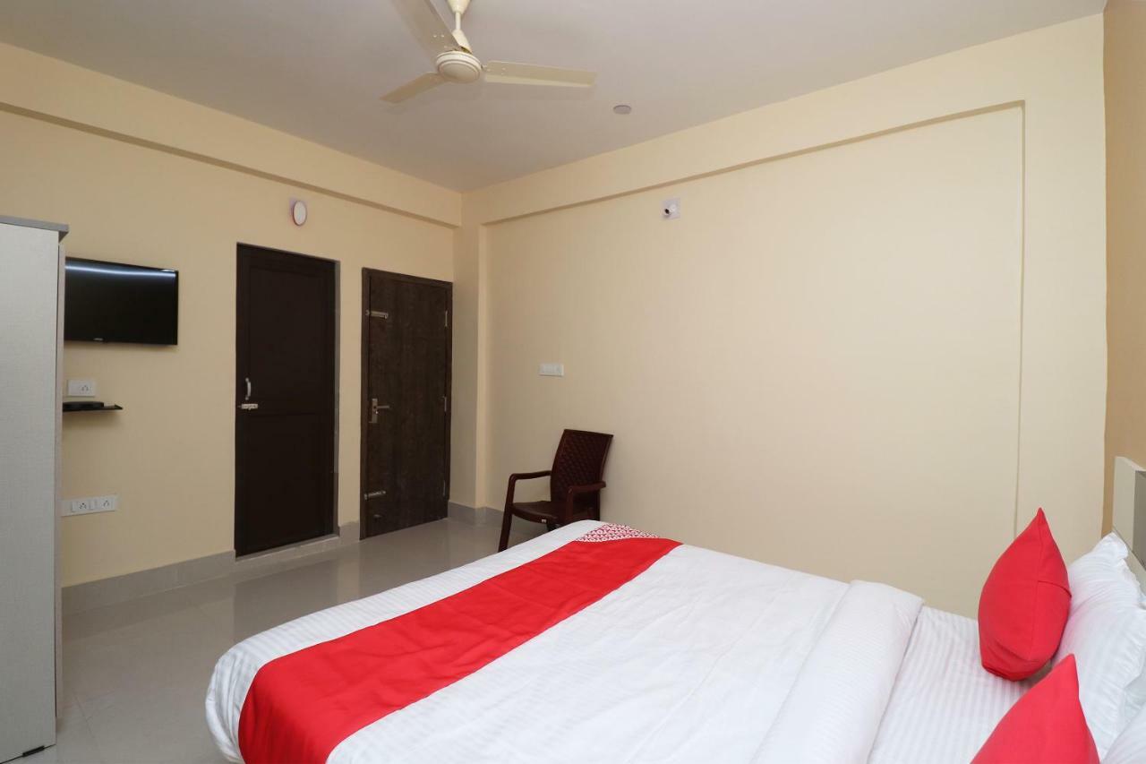 Oyo 35736 Shree Jagannath Lodge Puri Bagian luar foto